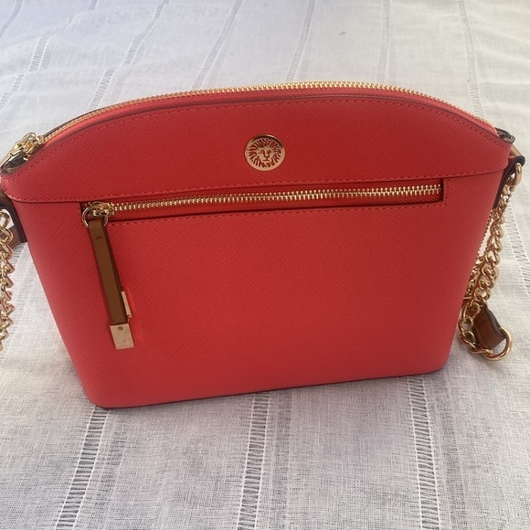 Ann Klein NWOT deep coral shoulder bag with gold embellishments. - Picture 3 of 11
